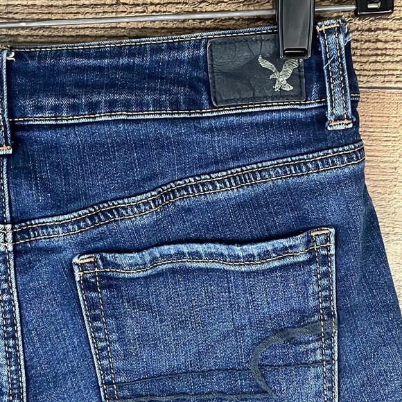 American Eagle Hi Rise Shortie Jean Shorts Blue Denim Exposed Pockets Size 4 - Picture 5 of 9